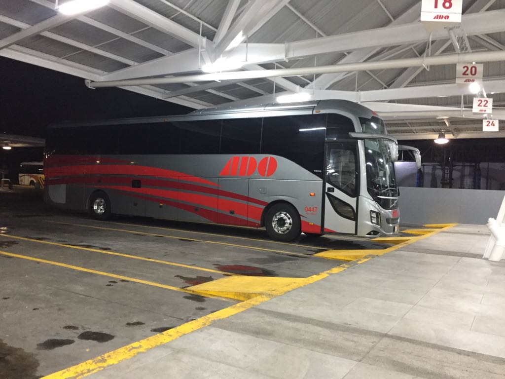 Anuncia SCT descuentos en autotransporte a estudiantes y maestros