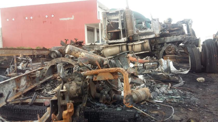 Se registró incendio de tráiler en la Central de Abastos de Veracruz