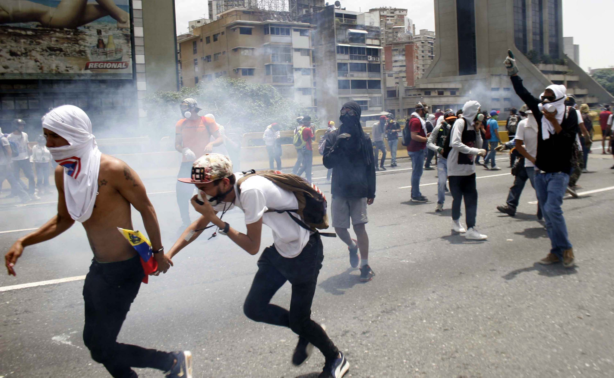 Violencia y represión amenazan a venezolanos: Amnistía Internacional