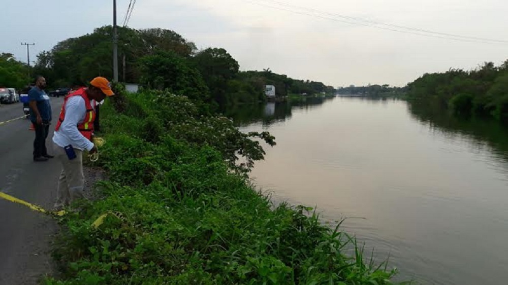 Cae auto al río Jamapa; el conductor manejaba bajo el influjo del alcohol