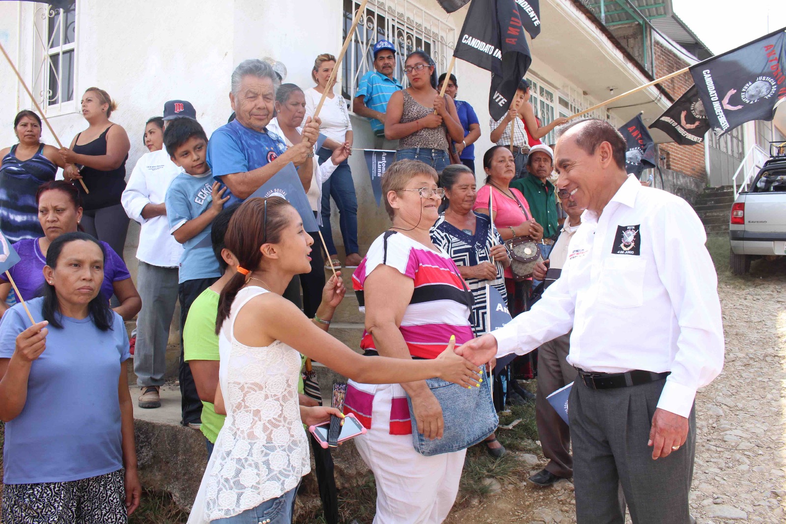 Suma Antonio Luna a jefes de manzana, ciudadanos y empresarios; tendrá representantes en todas las casillas
