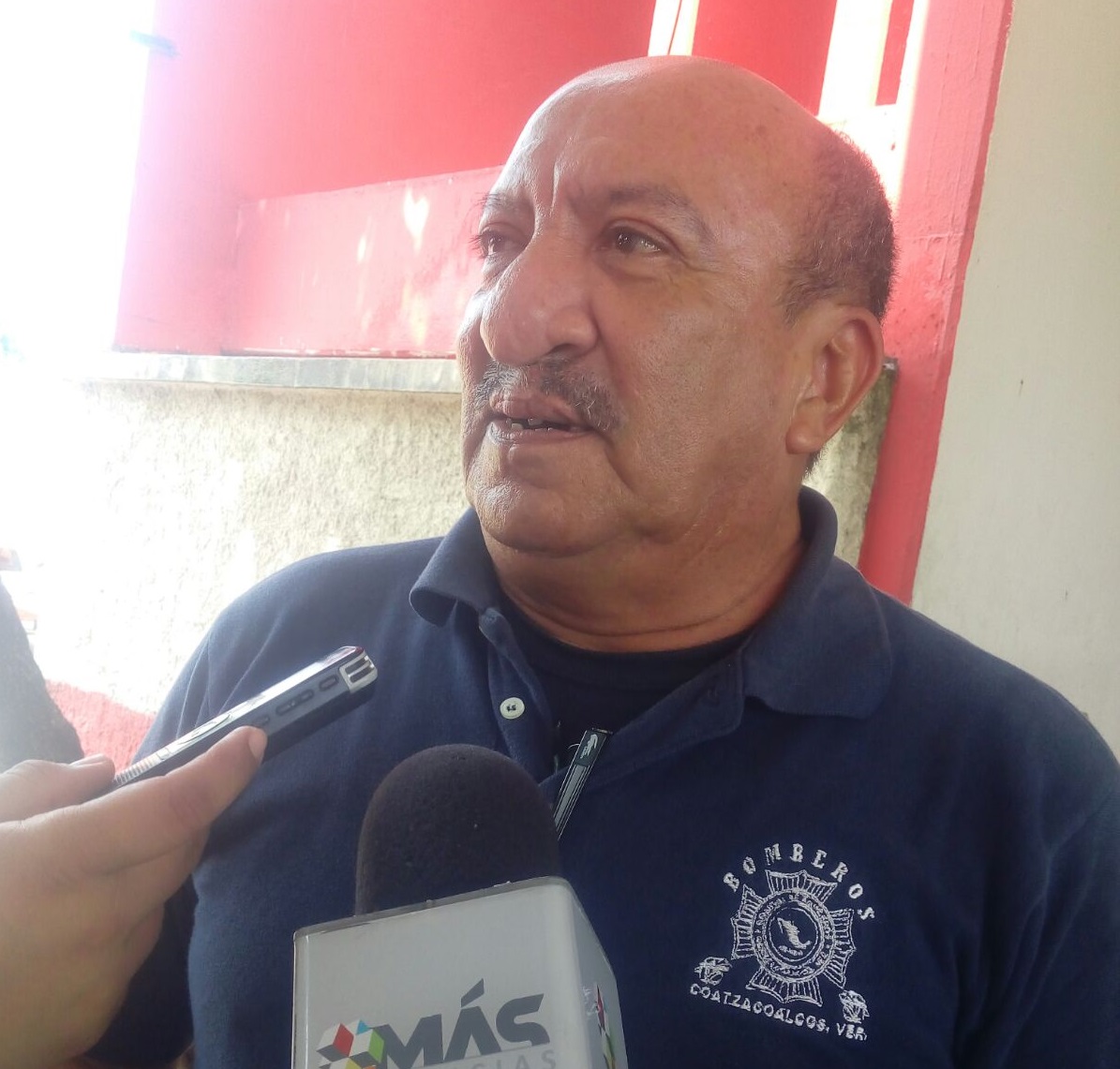 Bomberos de Coatzacoalcos brindan apoyo ante escasez de agua