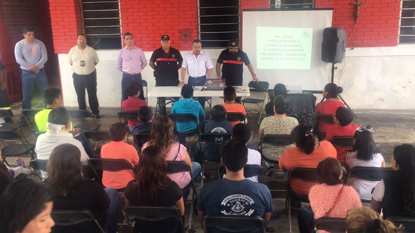 En Córdoba inicia cuarta generación de la escuela infantil y juvenil de bomberos