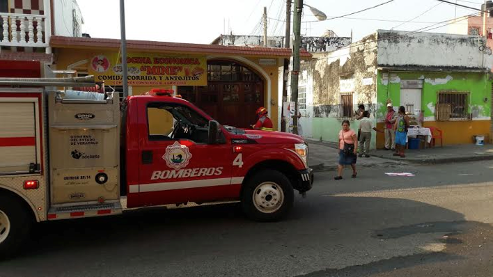 Sufren quemaduras de tercer grado empleadas de negocio de comida