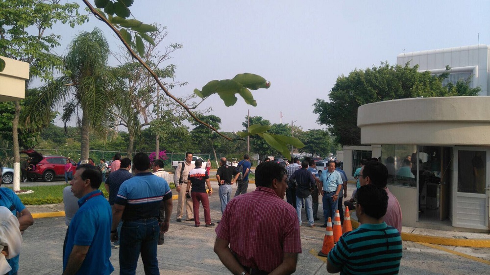 Por error activan alarma de incendio en edificio de Pemex en Coatzacoalcos MÁSNOTICIAS Por error activan alarma de incendio en edificio de Pemex en Coatzacoalcos MÁSNOTICIAS