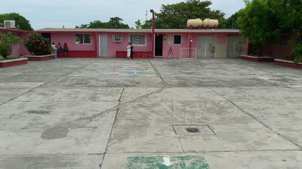Roban escuela del puerto de Veracruz