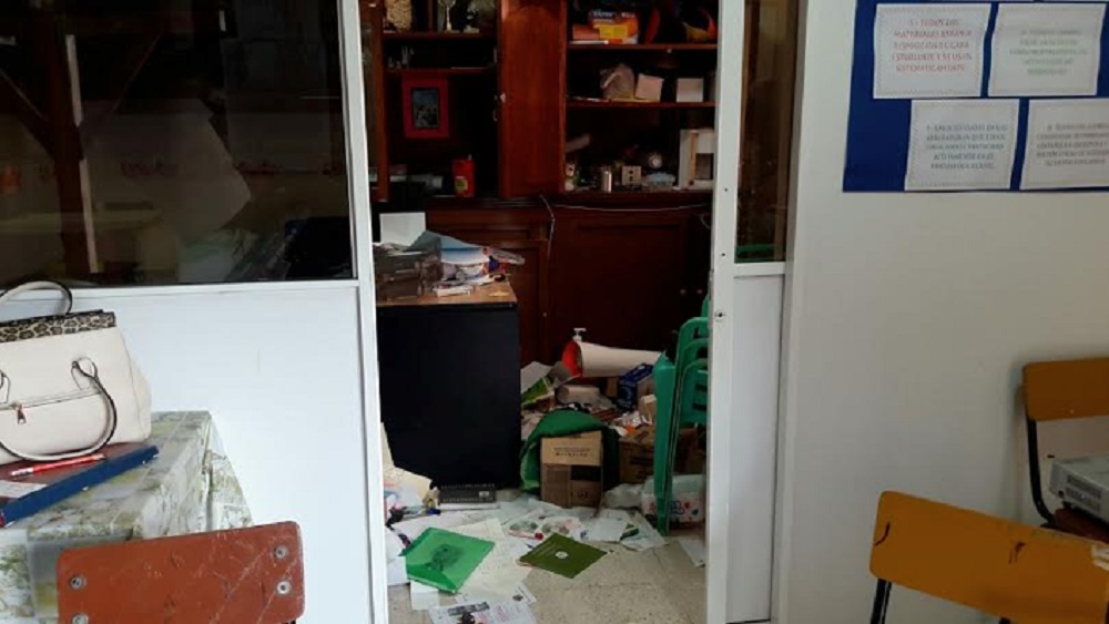 Ya ni las escuelas respetan; se llevan equipo de cómputo de primaria en Veracruz