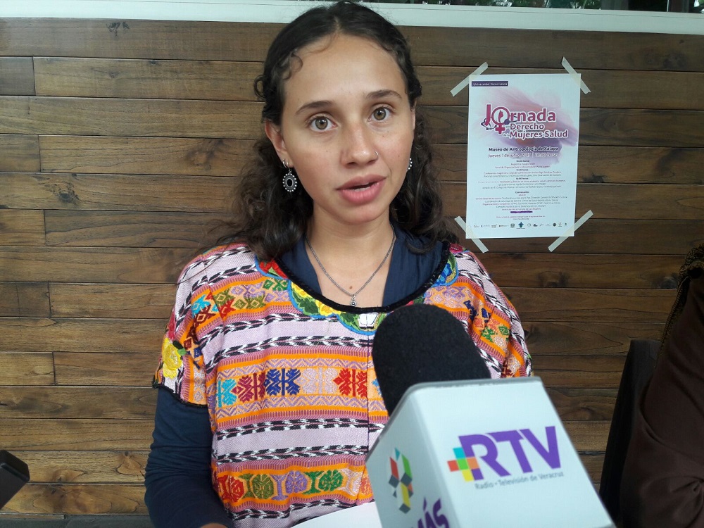 Cada vez más mujeres embarazadas deciden atenderse con parteras