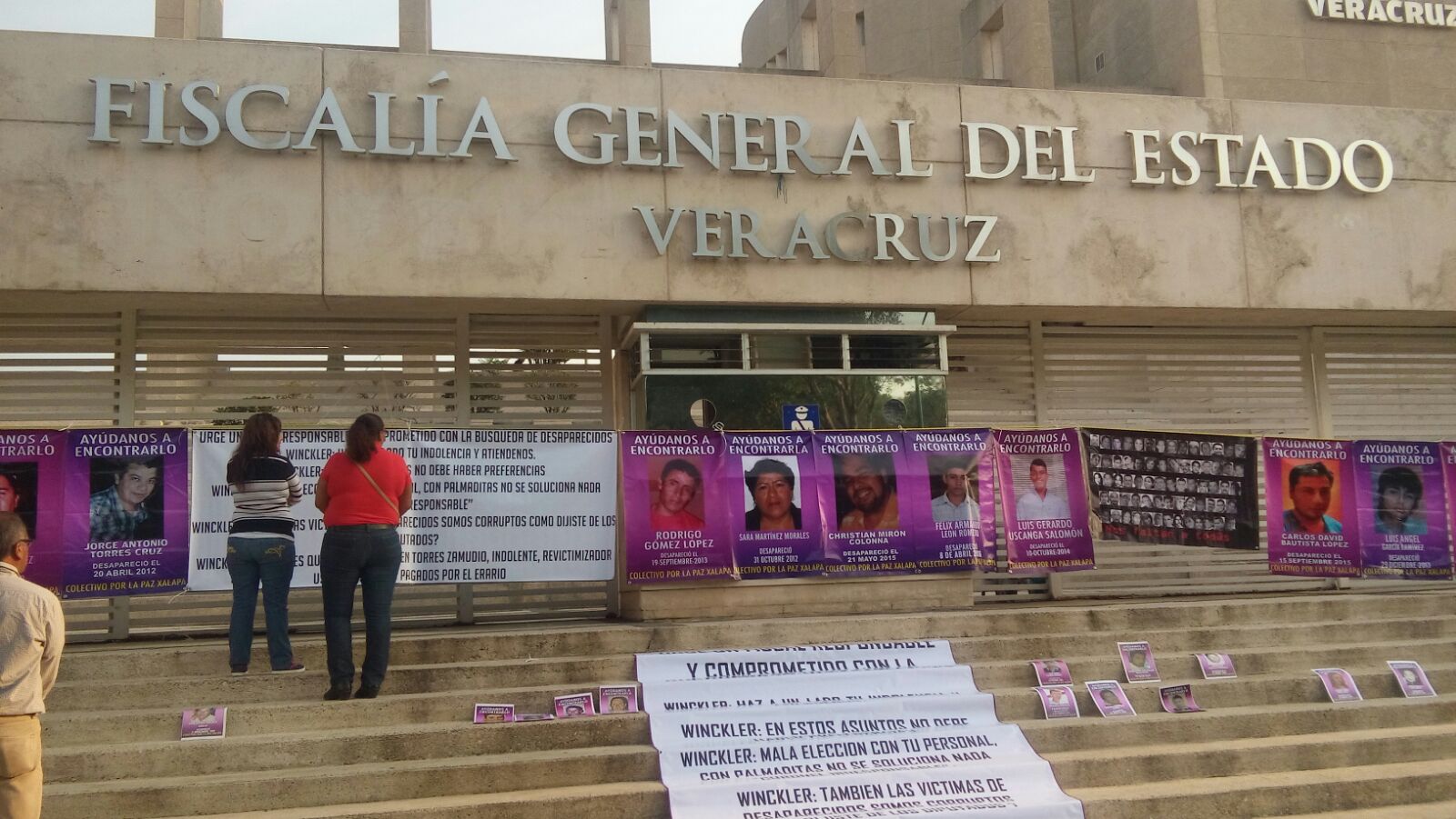 Familiares de desaparecidos toman instalaciones de la FGE; demandan trabajo serio, responsable y contundente