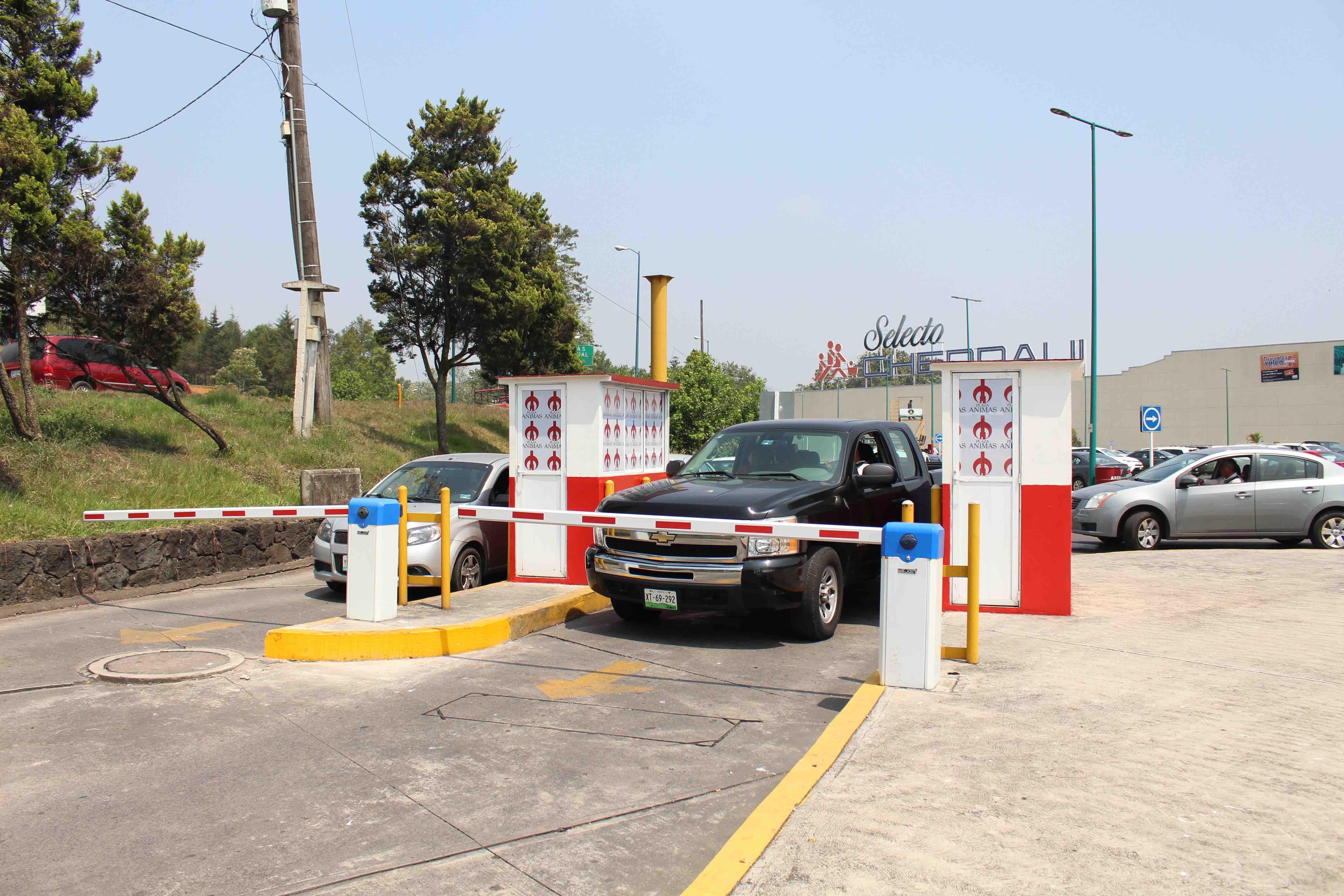 Por cobro de estacionamiento en Plaza Ánimas ayuntamiento inicia procedimiento administrativo