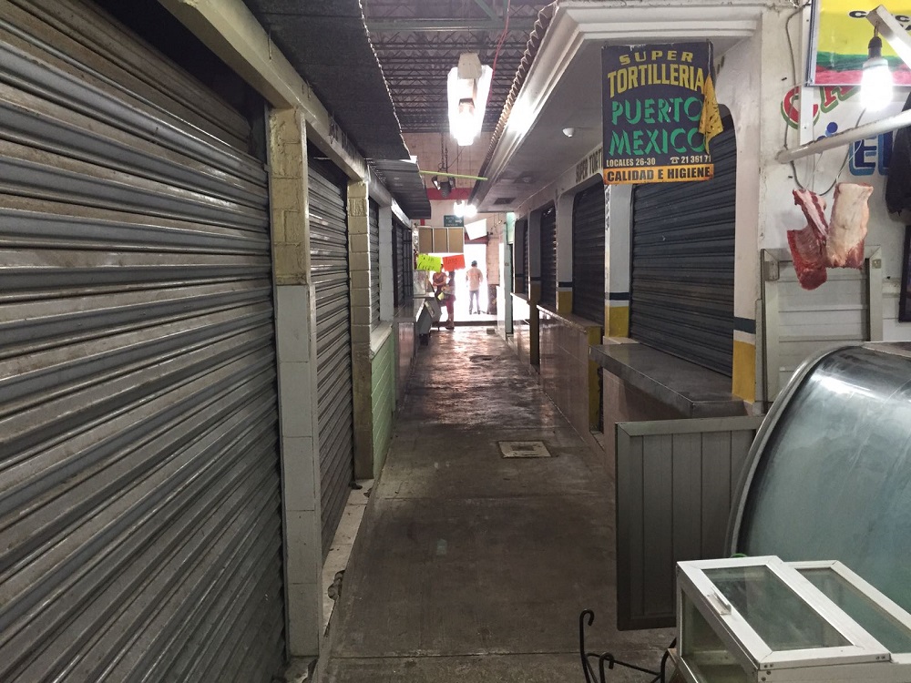 Comerciantes del mercado Puerto México siguen abandonando locales