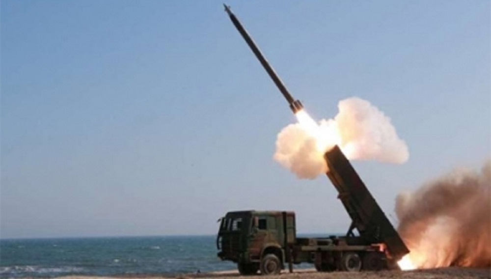 Corea del Norte dispara un misil de medio alcance: EUA