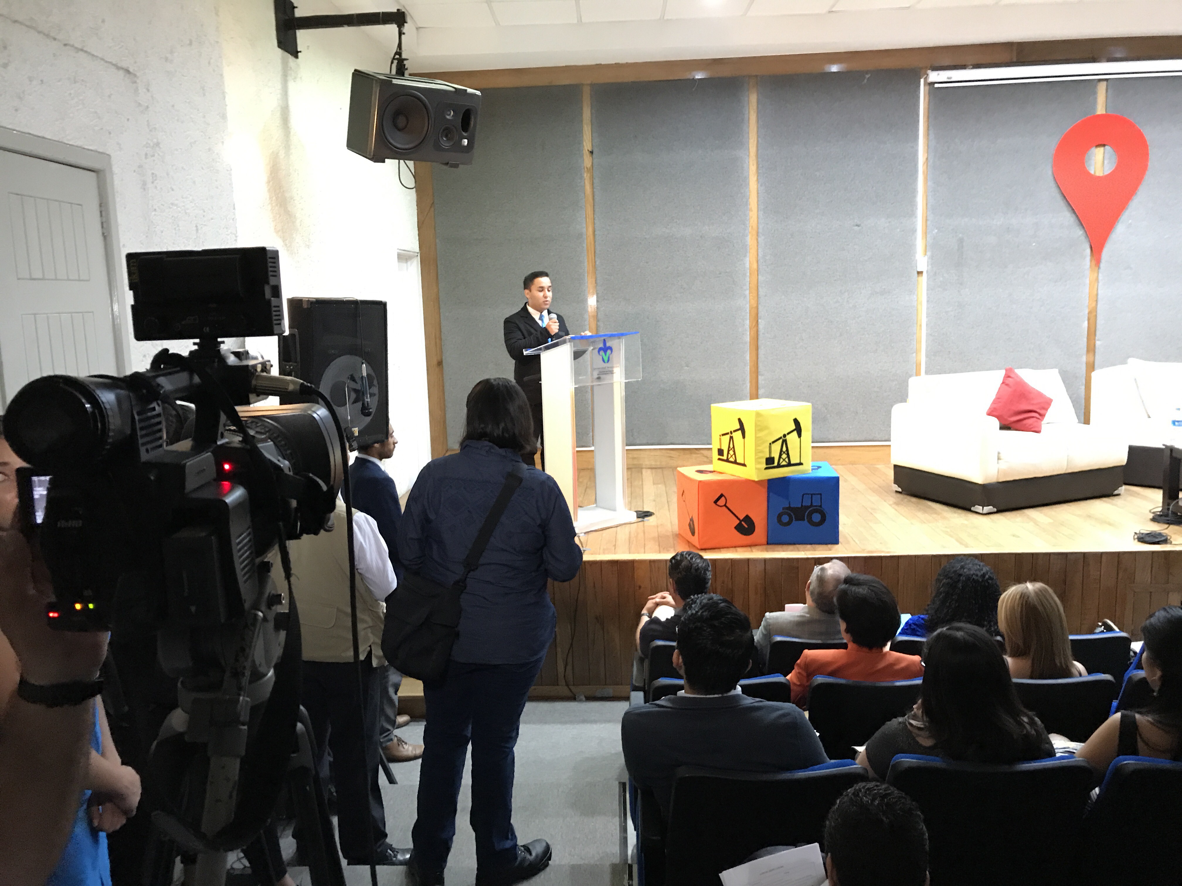 Realizaron la mesa de diálogo «Mercado local, potencia desarrollo»