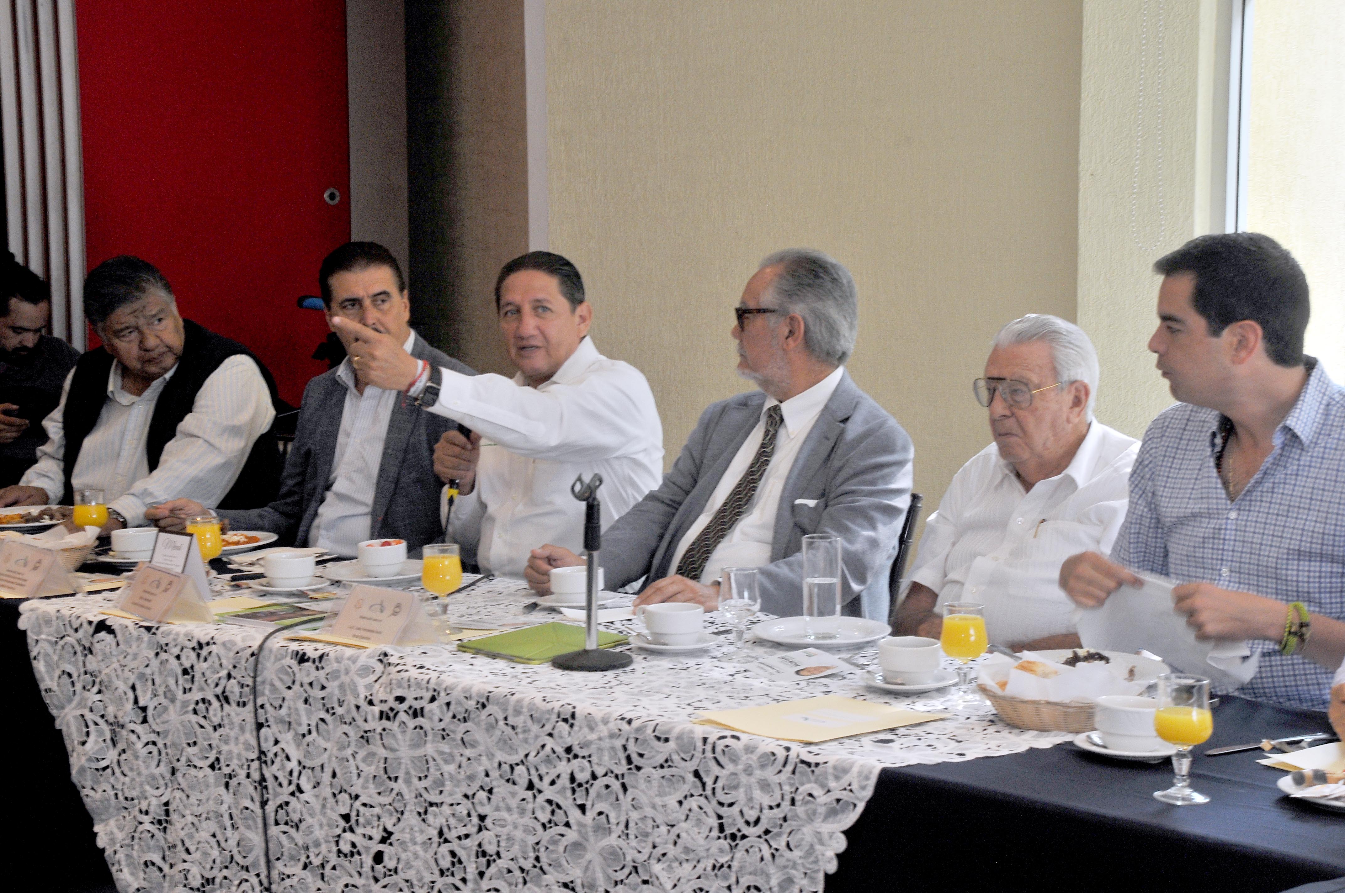 Los grandes empresarios reconocen a Montano como el próximo alcalde de Xalapa