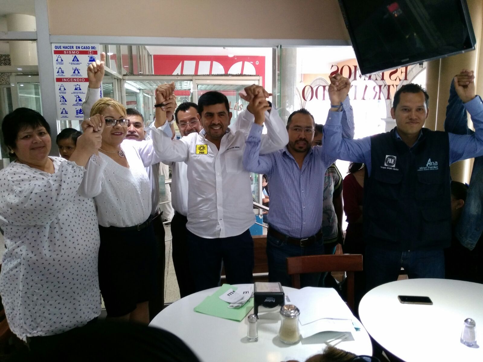 Militantes de Morena se suman al proyecto de Ana Miriam Ferráez