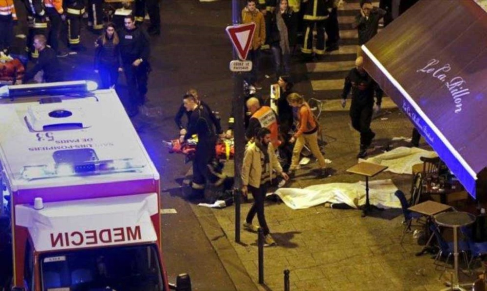 Multan a dueño de restaurante por difundir video de atentado de París