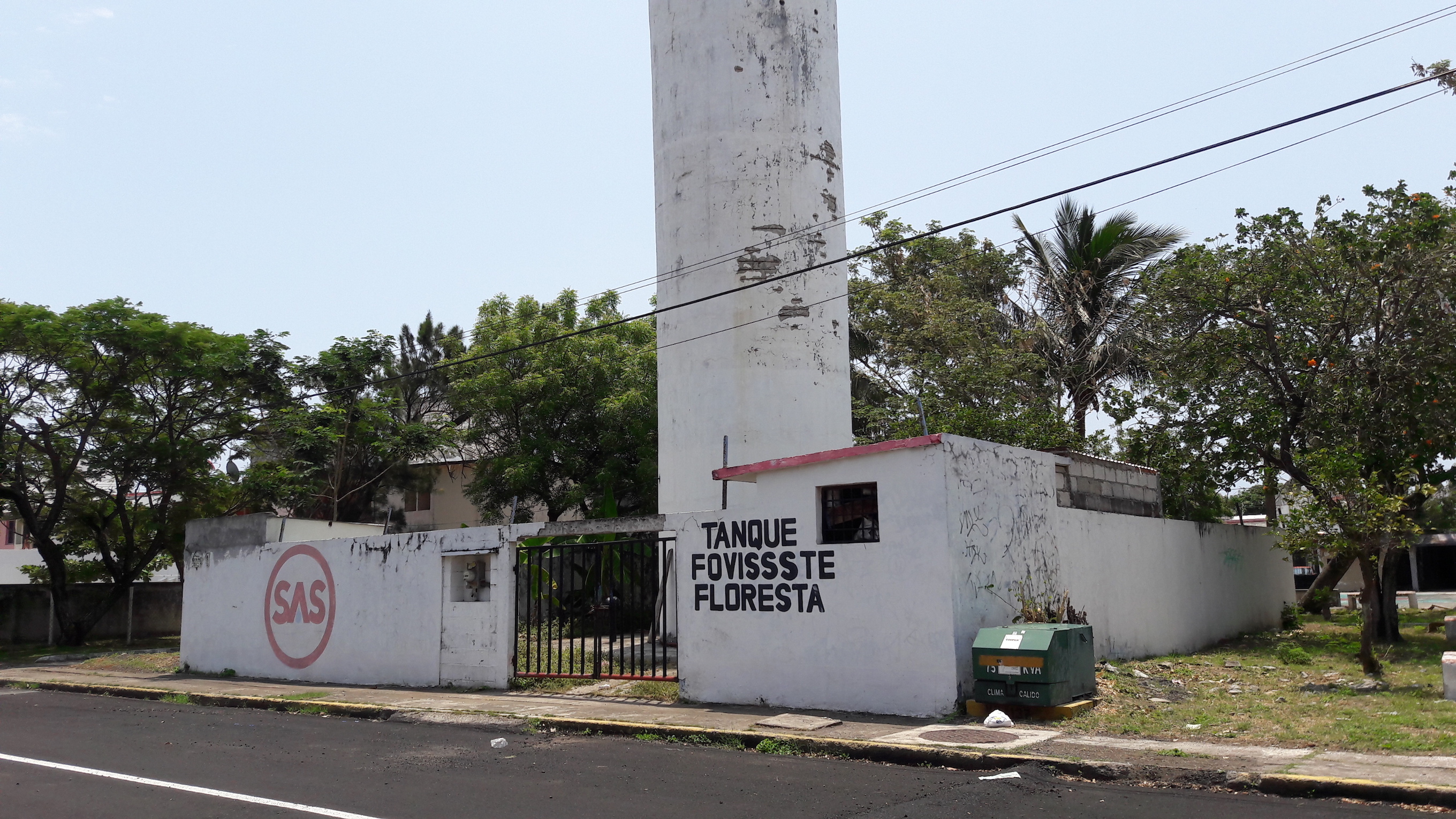 Reportan falta de agua en Floresta Fovissste de Veracruz