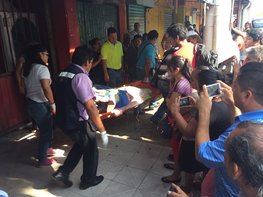 En robo a mercado de Coatzacoalcos, muere velador