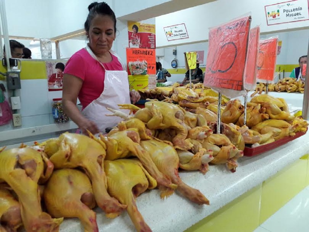En Veracruz disminuye venta de pollo por incremento en su precio