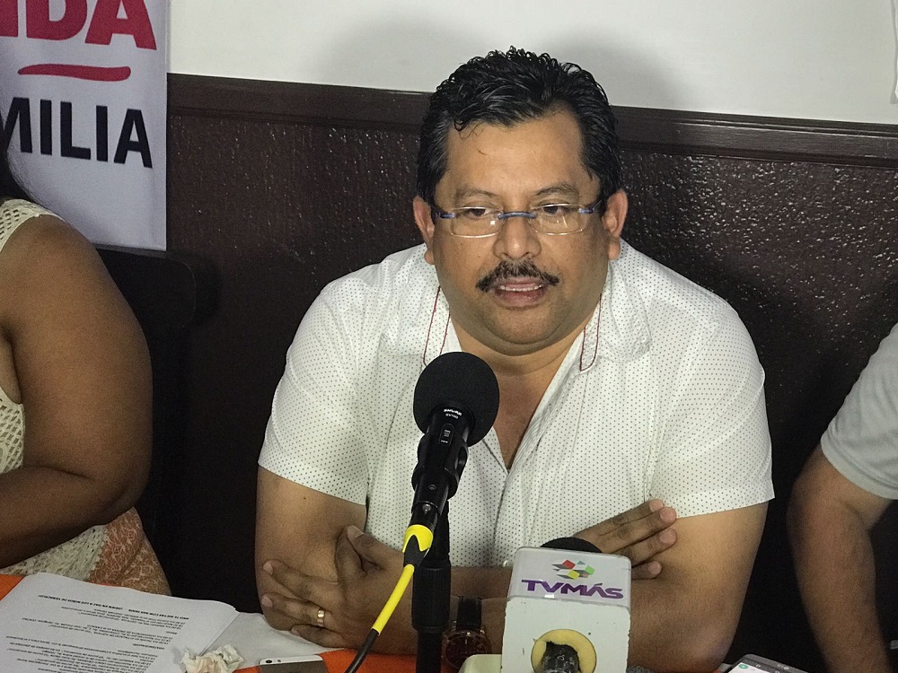 Llega a Veracruz «Autobús de la Libertad» para promover su defensa de la familia