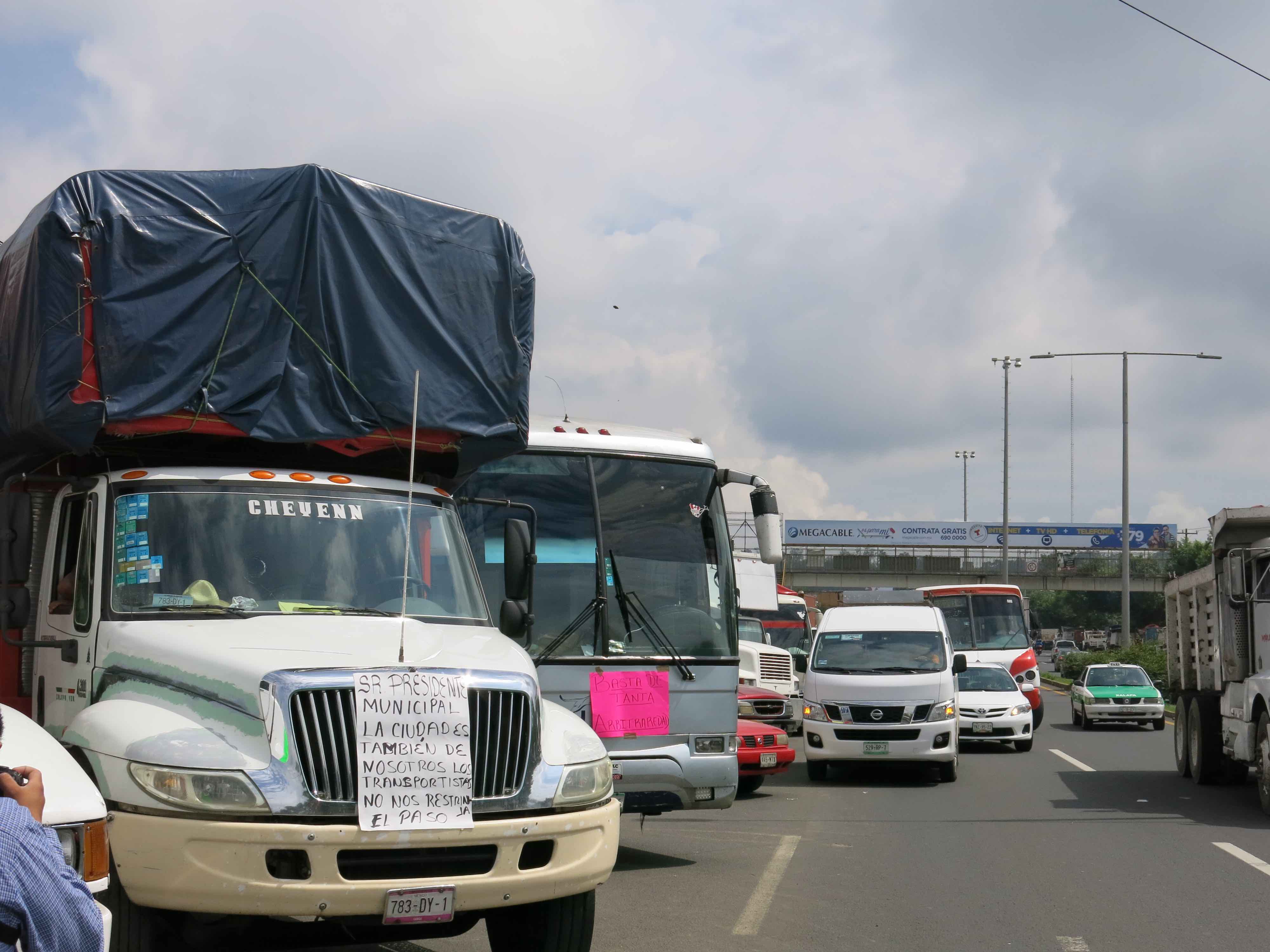 AMOTAC pide se prohíba la circulación de tráileres doble remolque en carreteras