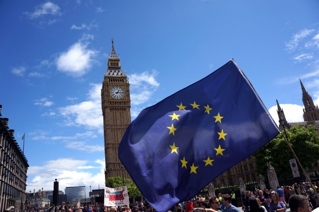 A un año del triunfo del «Brexit» prevalece la incertidumbre en Reino Unido