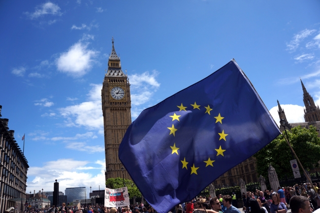 Parlamento británico aprueba en lo general proyecto para el Brexit