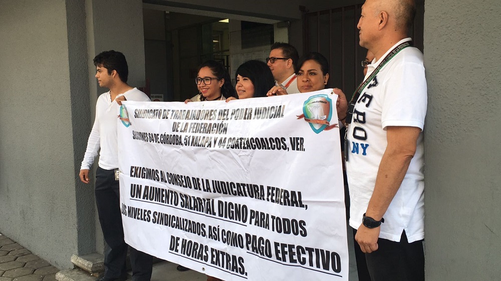 En Veracruz, trabajadores del Poder Judicial se unen a la protesta nacional donde exigen reinstalación de compañeros