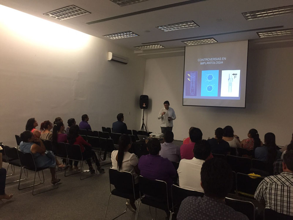 La Asociación Dental de Coatzacoalcos capacita a odontólogos en detección de carcinomas bucales