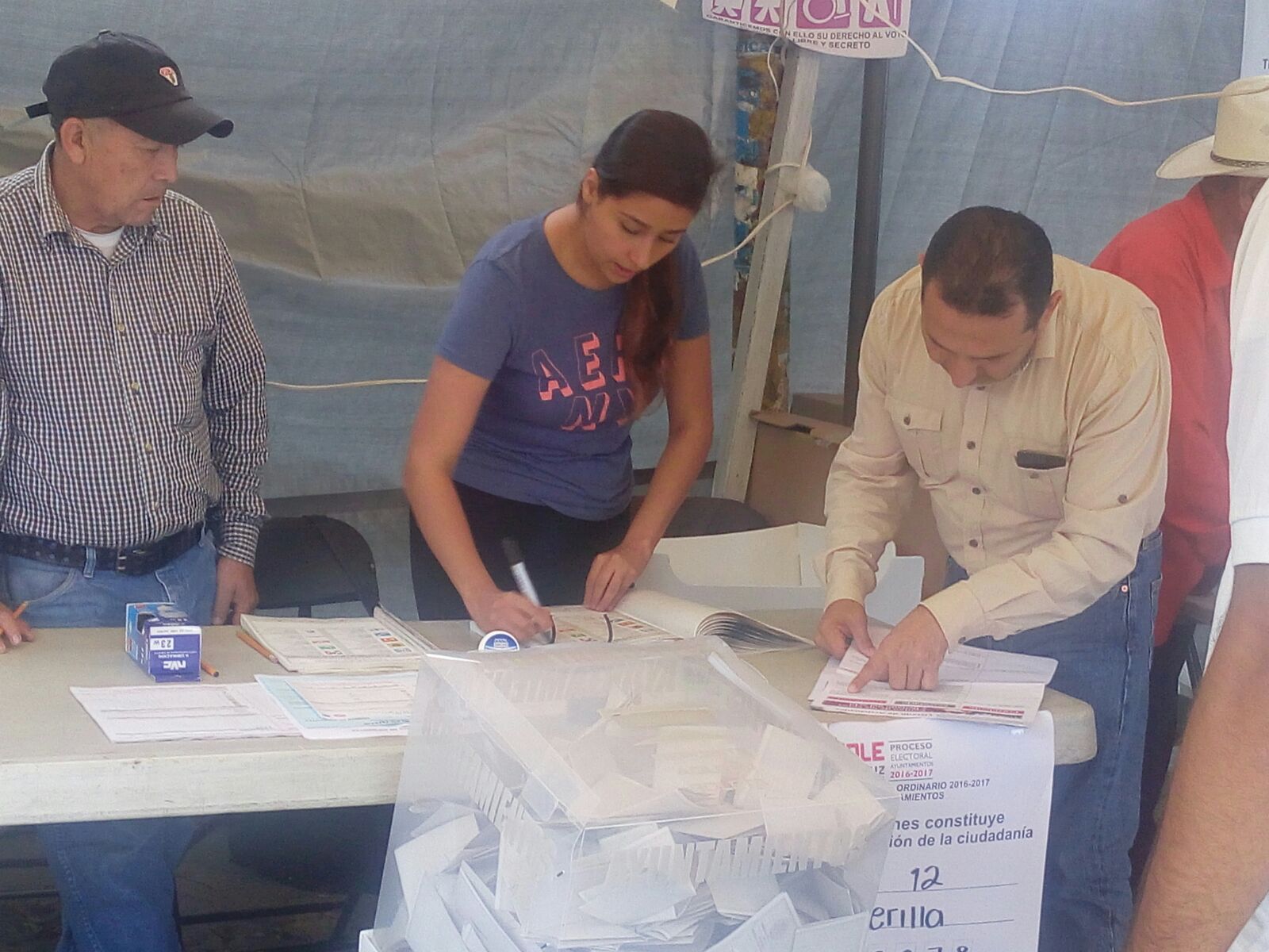 INE Veracruz ha entregado más del 80% de nombramientos a ciudadanos que serán funcionarios de casilla