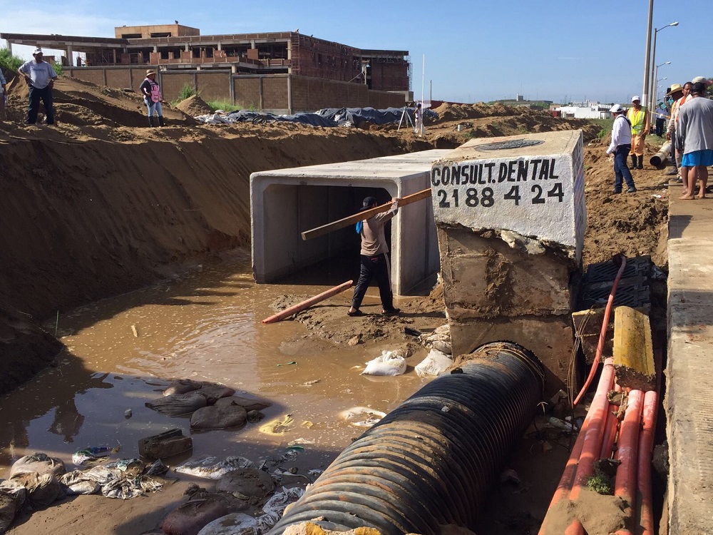 Deslave en Coatzacoalcos deja sin agua a fraccionamiento Maradunas