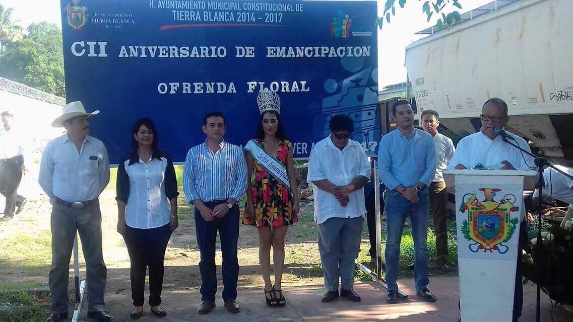 Celebra Tierra Blanca 102 años de emancipación