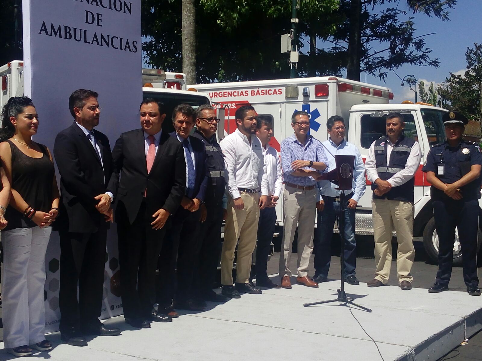 Asignan ambulancias donadas por Omaha, ciudad hermana de Xalapa