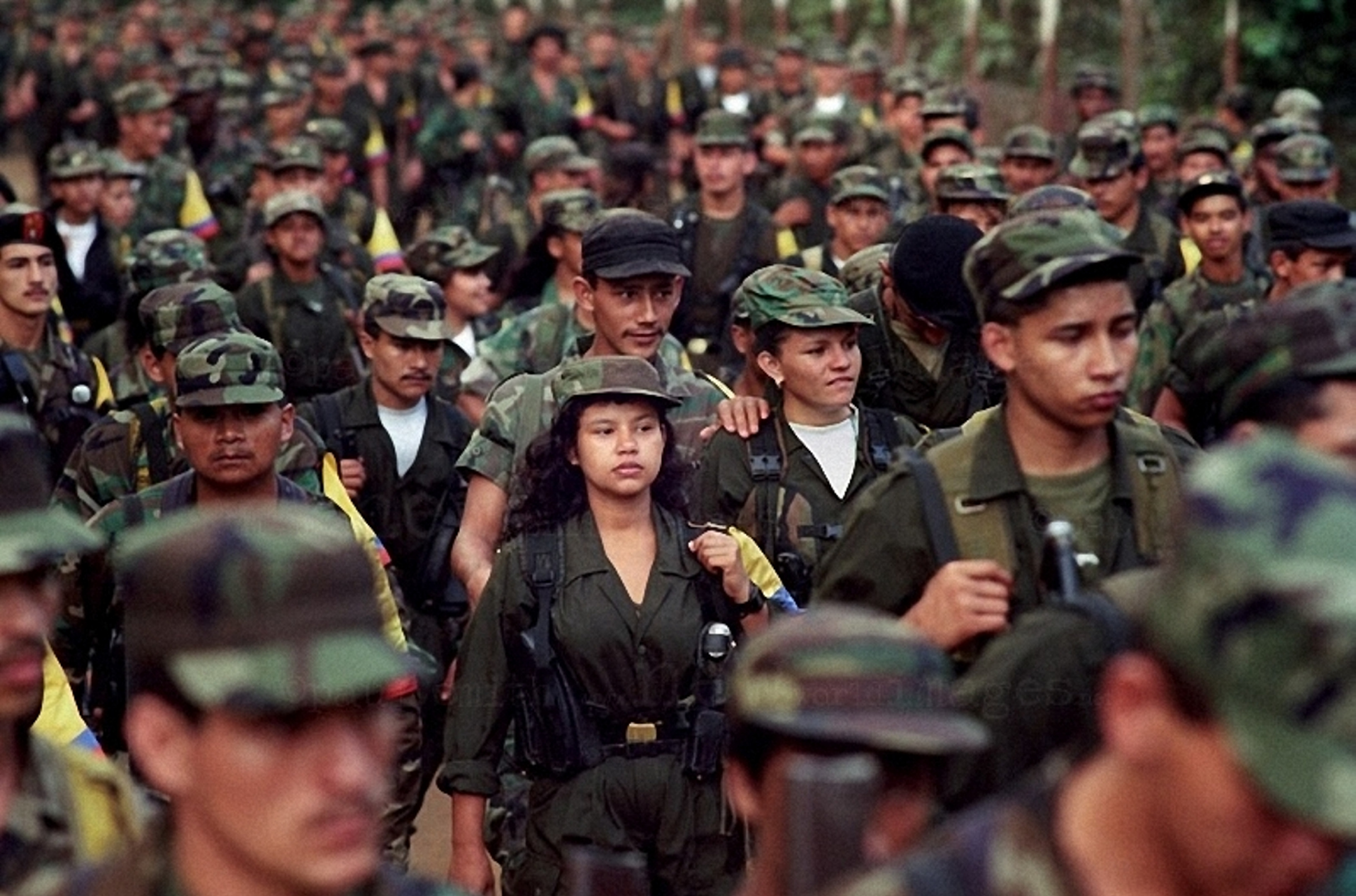 Rebeldes de las FARC dicen adiós a las armas después de 53 años de guerra