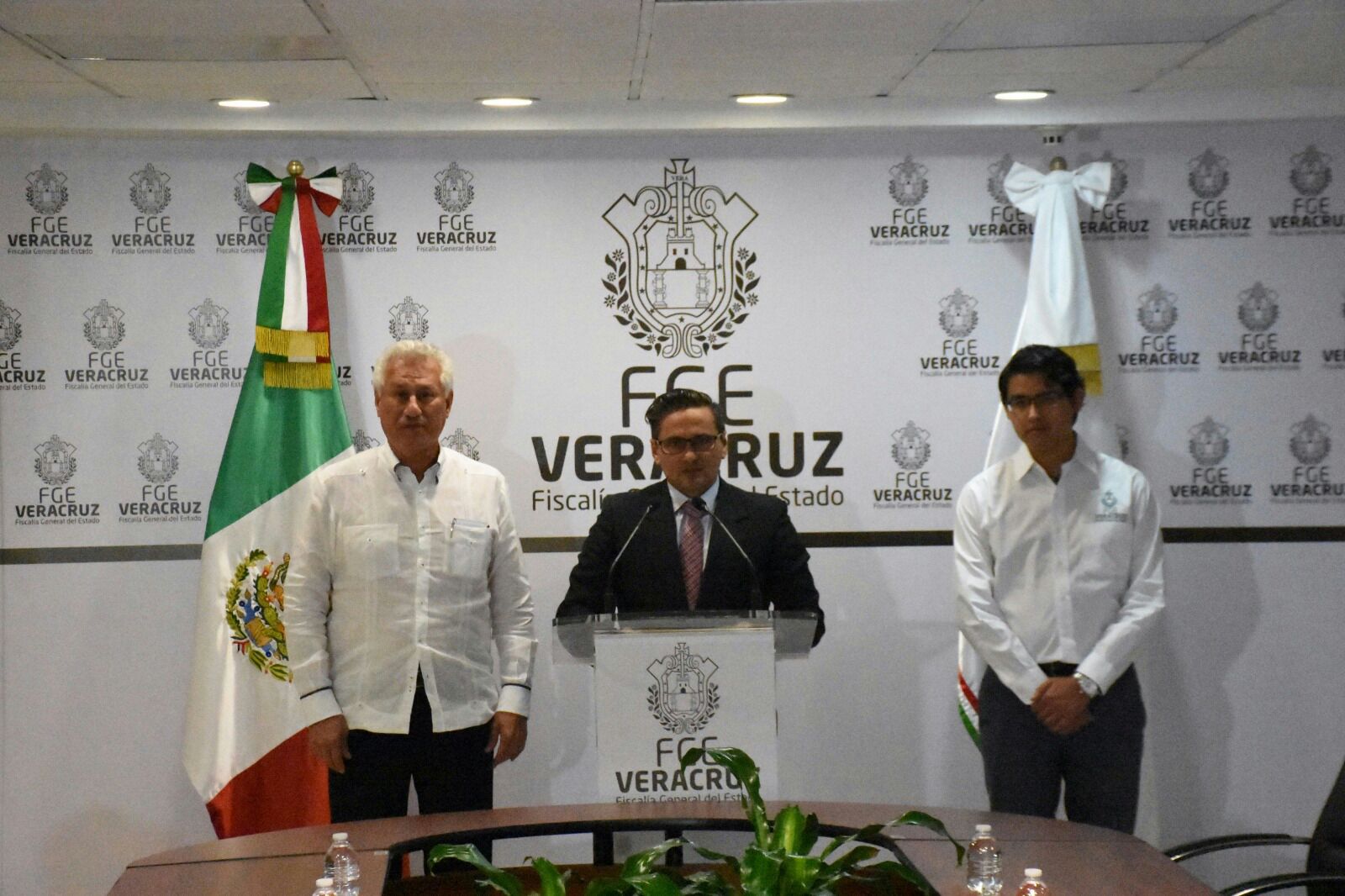 Decretan medida cautelar de un año a expolicías que participaron en asesinato de cantante de La Voz México