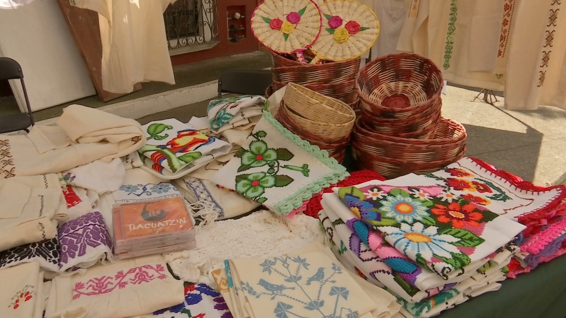 Por más de 40 años el sabor, color y música de la huasteca llenan a Xalapa