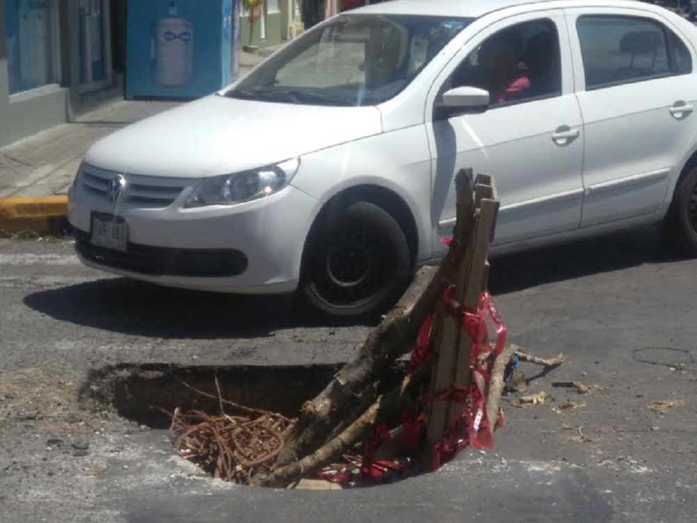 Continúan en mal estado las vialidades del municipio de Veracruz