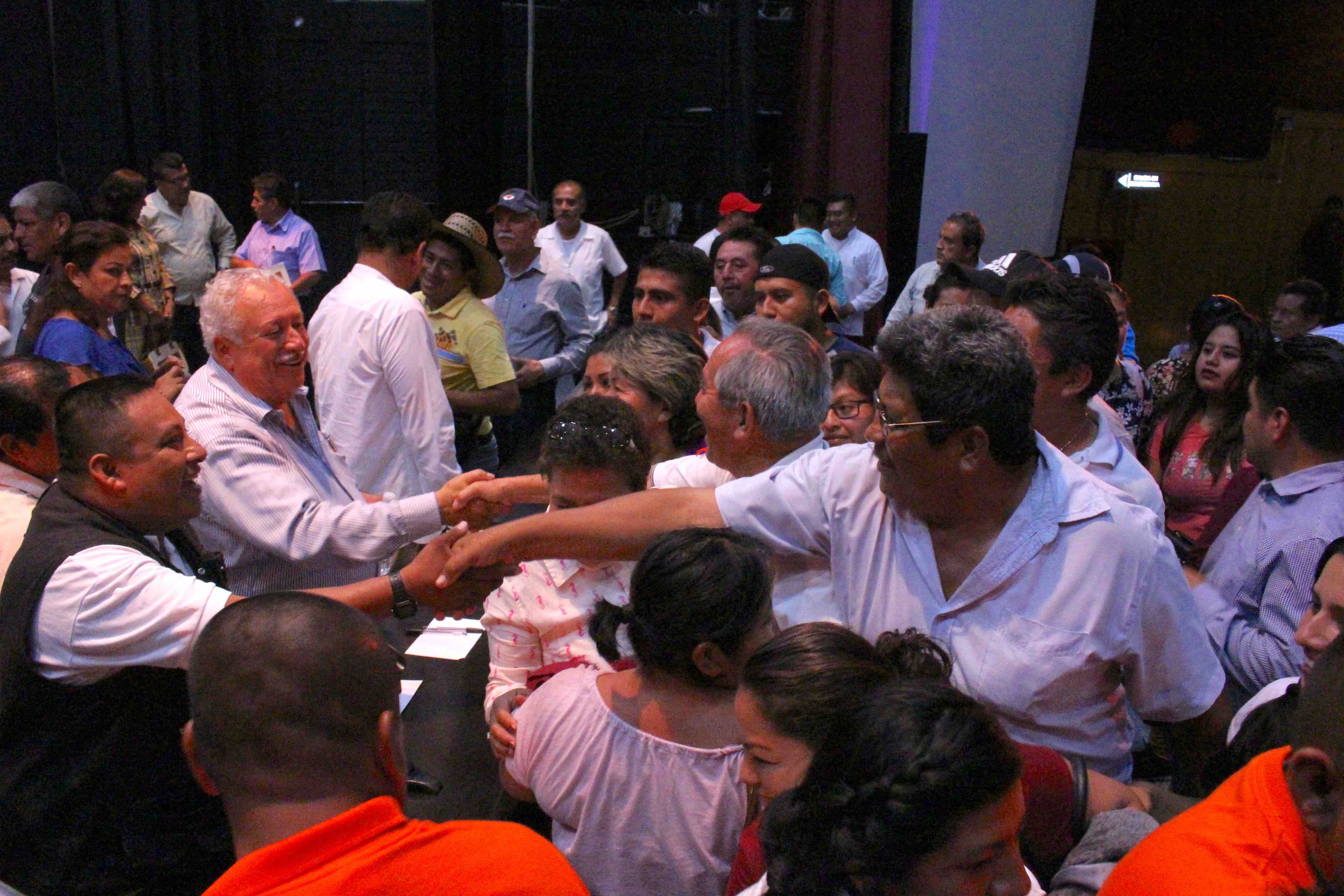 Destituyen al director de Educación Indígena de la SEV; Sección 32 del SNTE exigió su salida por desconocer esa área