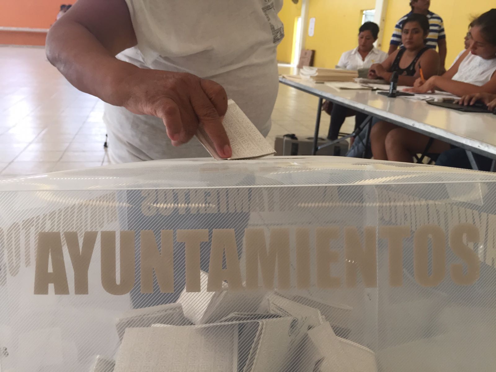 Pese a predicciones, en Paso de Ovejas la jornada electoral ha transcurrido con tranquilidad