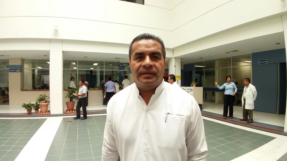 Piden homologación de 300 trabajadores en Hospital Regional de Coatzacoalcos
