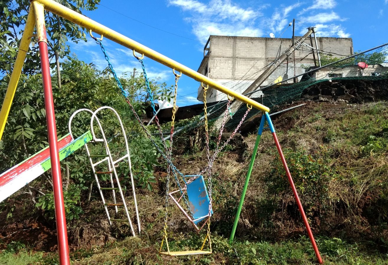 Tres casas inundadas, un árbol caído y deslizamientos de tierra en Xalapa por paso de ‘Calvin’