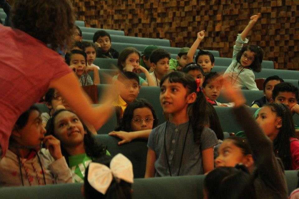 Erróneo creer que un niño no está capacitado para asistir al cine: La Linterna Mágica