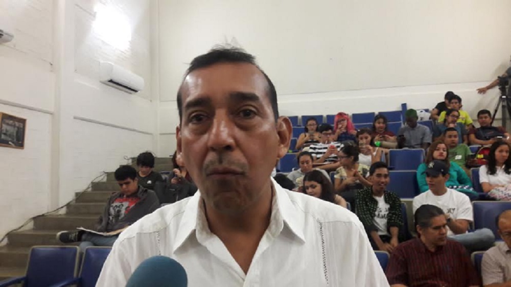 Estudiantes de Facico UV desertan por hechos de violencia en contra de periodistas