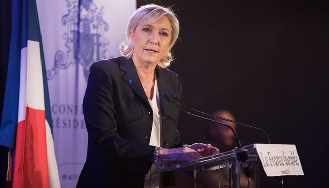 Banco francés cancela cuentas de partido de Marine Le Pen