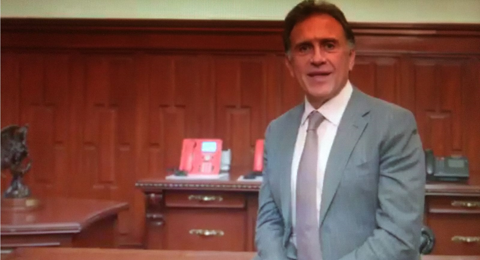 Recomienda el gobernador Yunes exposición «Pasión por Servir a México», de las Fuerzas Armadas