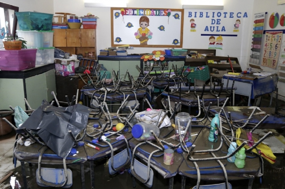 Continúan suspendidas clases en Oaxaca por intensas lluvias; evalúan daños