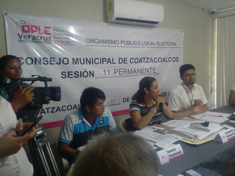 En Coatzacoalcos se abrieron 69 paquetes electorales para confirmar los resultados del PREP