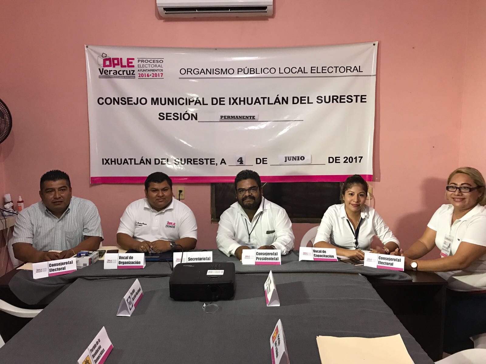 Instalada sesión permanente del OPLE en Ixhuatlán del Sureste 