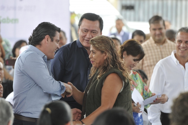 Tarea de todos, erradicar violencia contra las mujeres: Osorio Chong