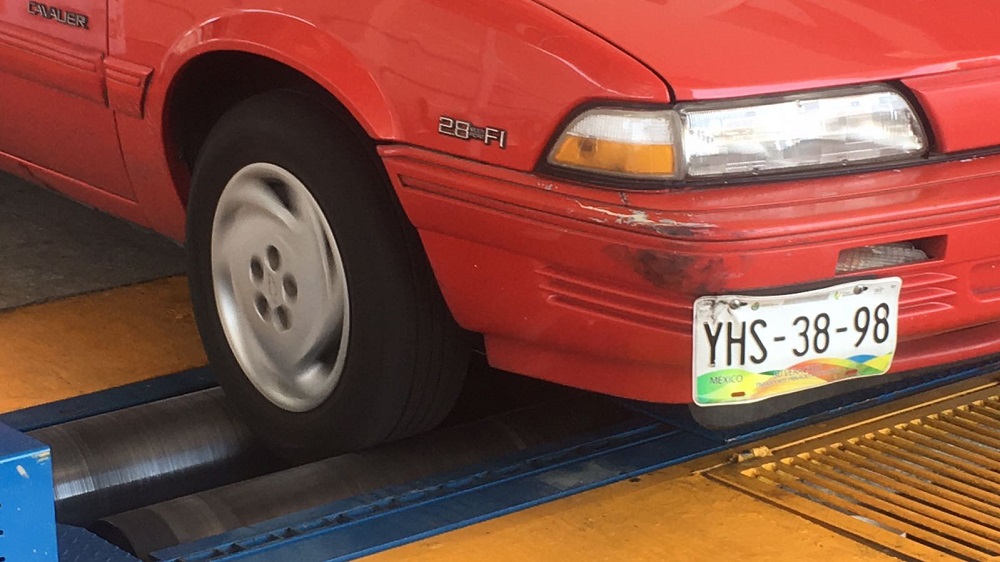 Aumenta afluencia de automovilistas a verificentros de la zona centro